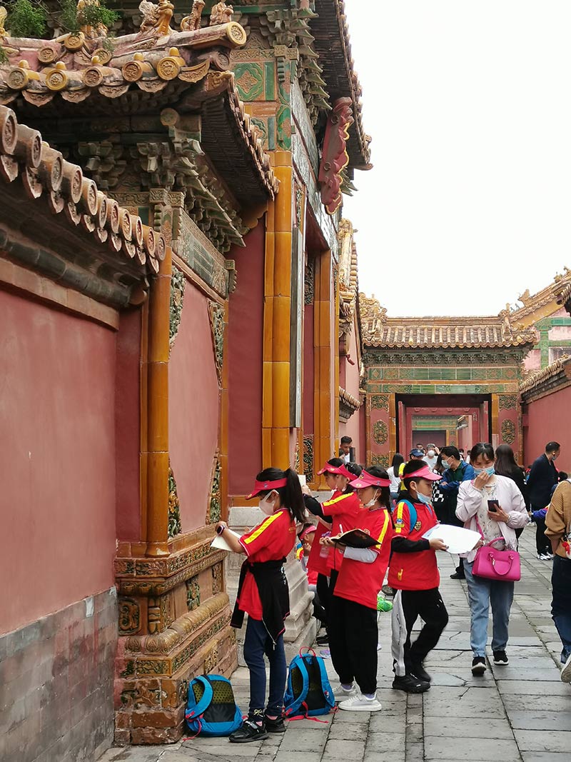 同升一面旗｜十一假期，游客們觀看升旗后歡呼：“祝福祖國越來越好”